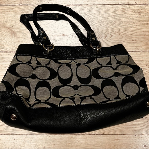 Classic COACH Shoulder Bag 13”x9”x4” Outside zip pocket Roomy. Black/deep tan. - Picture 3 of 13